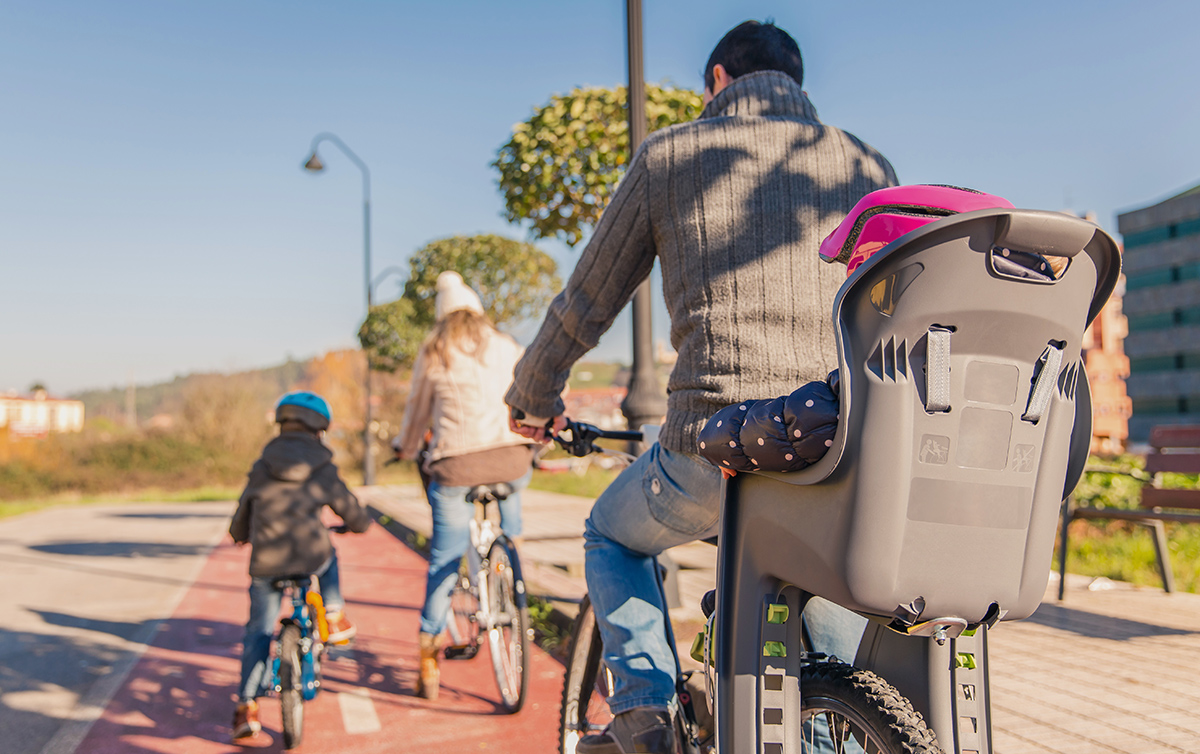 Cómo elegir una silla portabebés para bicicleta